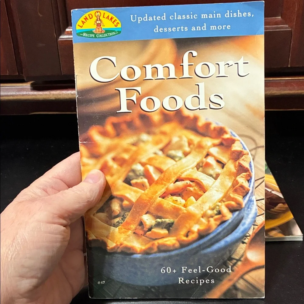 Vintage set of four Land O Lakes and Favorite Recipe cookbook magazines